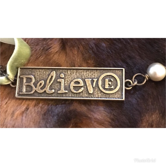 NEW KELLY RAE ROBERTS RIBBON BELIEVE NECKLACE - Picture 3 of 4